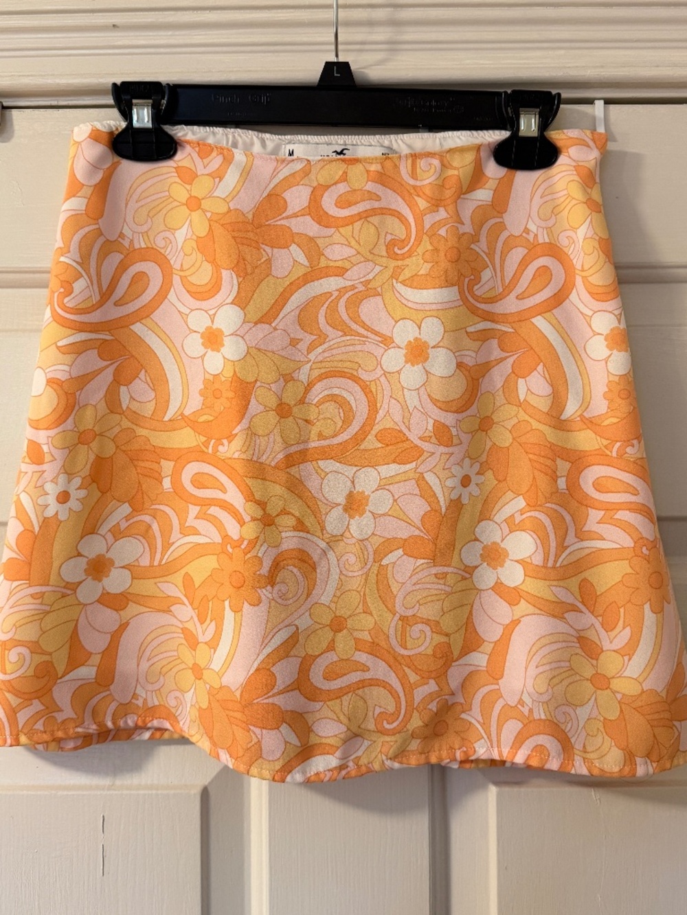 Hollister Ultra High Rise Mini Skirt Women's Medium Orange Floral Retro Groovy